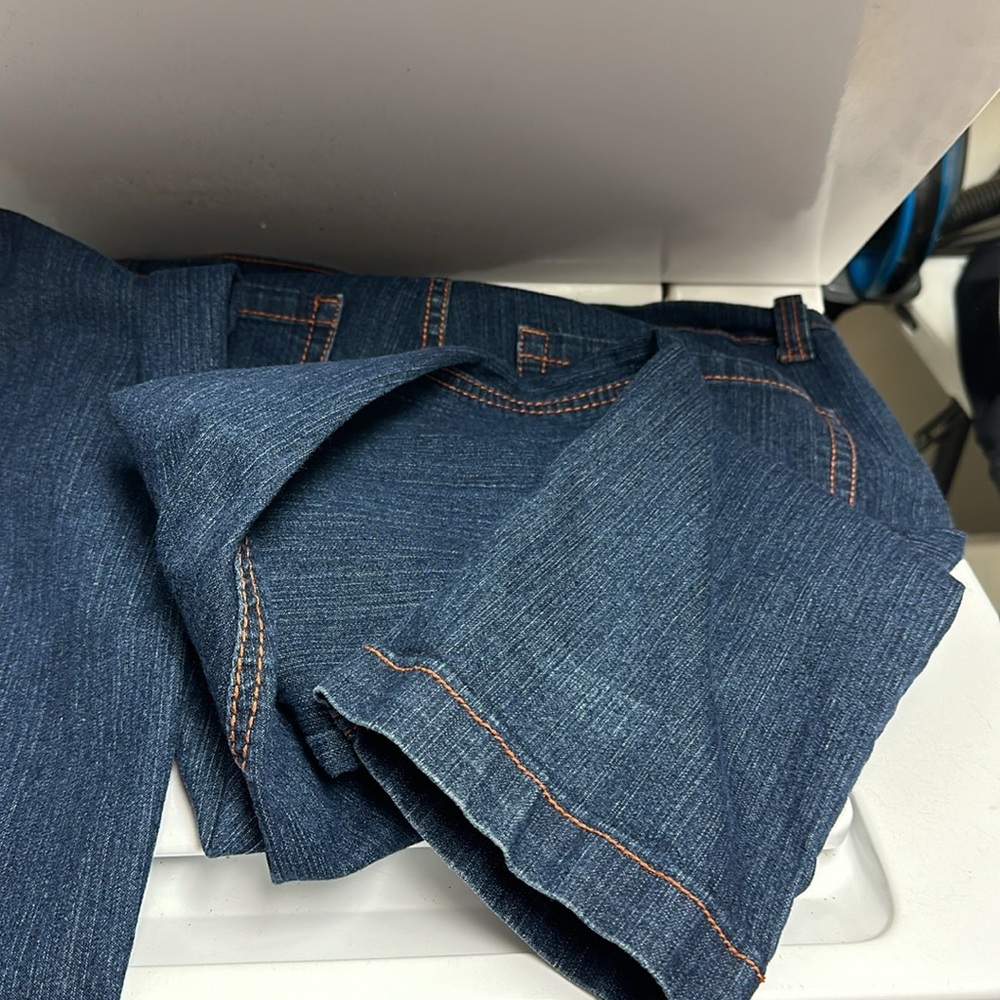 Women's Straight Leg Jeans - Blue - Picture 6 of 6